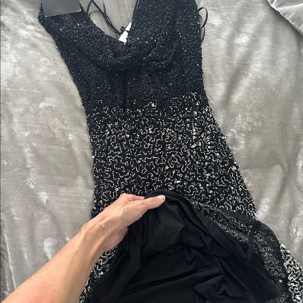 NWT Retrofête Black & Silver Sequin Cowl Neck Mini Dress (Size S) - Picture 6 of 7